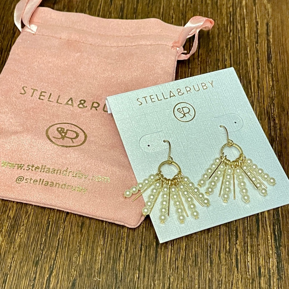 Stella and Ruby Pearl with gold hook earrings (New)